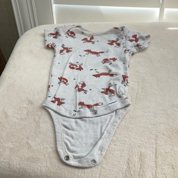 ONIES - Picture 11 of 13